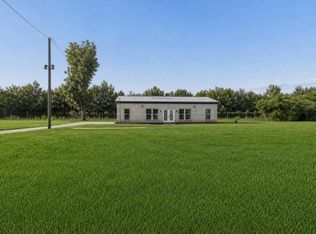 638 Kelly Ln, Holiday Lakes, TX 77515