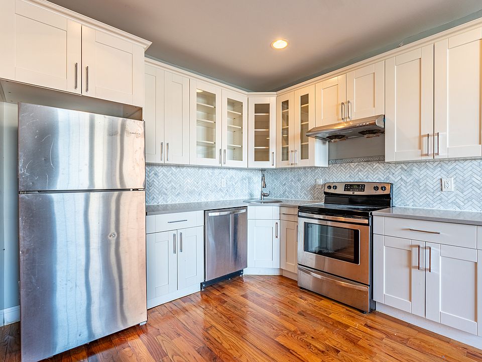 1st image of 2242 Cedar Ave #1