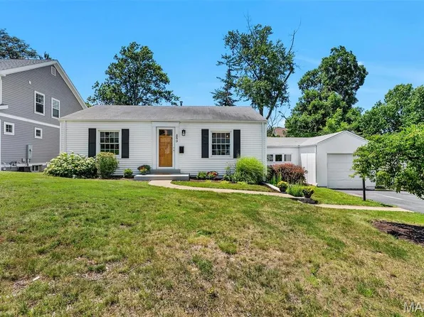 849 Glendower Dr, Saint Louis, MO 63122