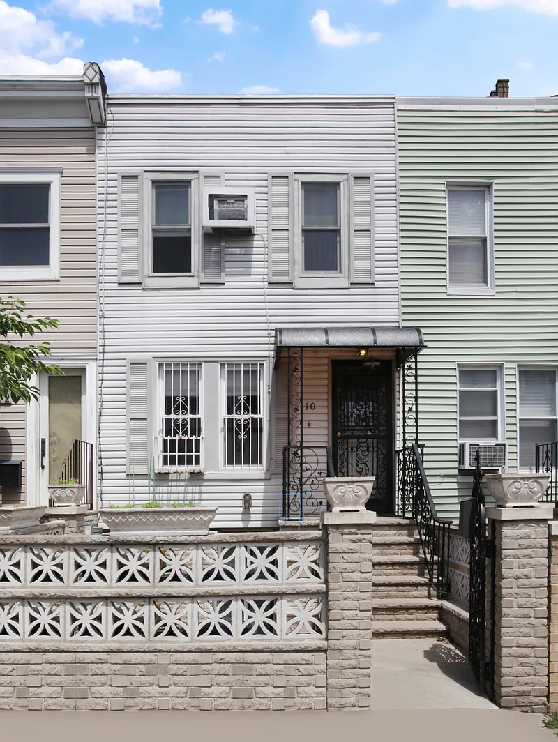 10 Temple Ct photo 1