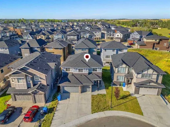 109 S Kinniburgh Cv, Chestermere, AB T1X 0Y6