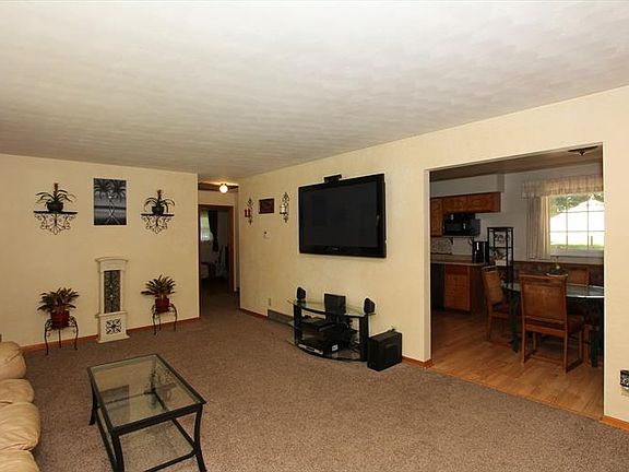 4th image of 491 Moorewood Cir