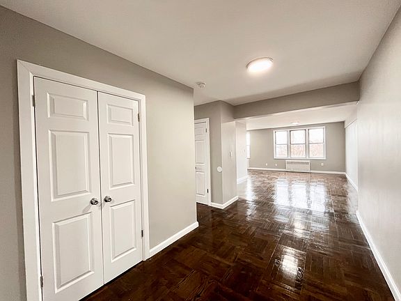 5th image of 615 Warburton Ave APT 4L