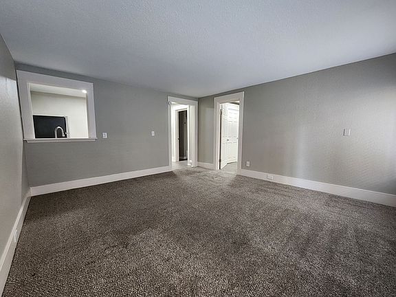 4th image of 414-422 Tacoma Ave S #105