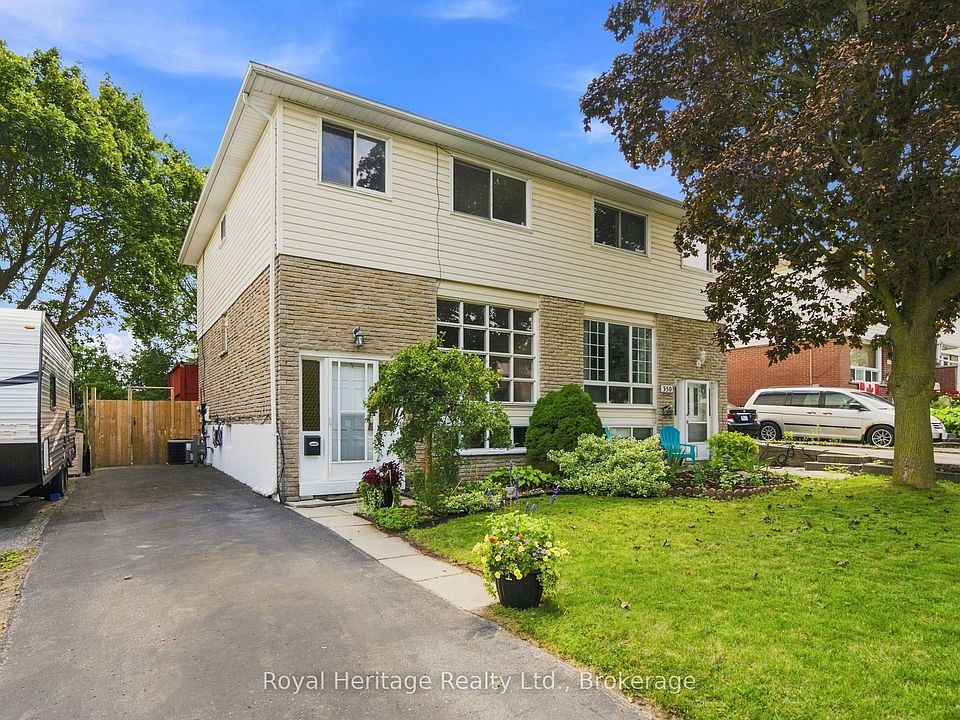 1st image of 352 Vancouver Cres