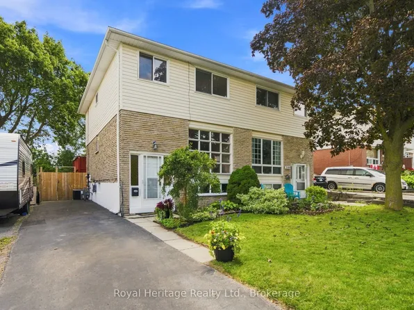 352 Vancouver Cres, Oshawa, ON L1J 5X9
