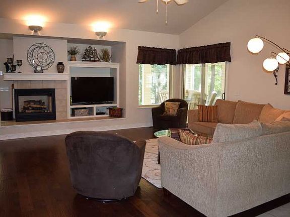 4th image of 6 Dunnet Ln