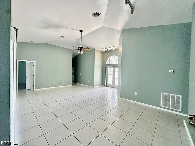 17150 Knight Dr — Photo 4