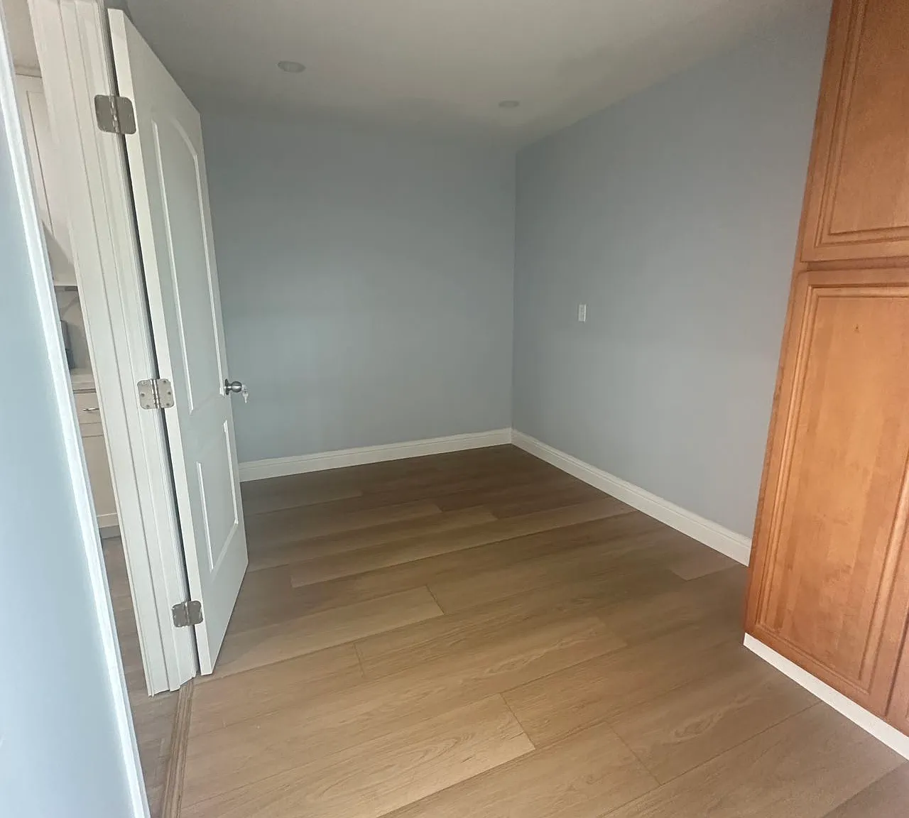 5 bed, 1440 sqft, $2,300 — Photo 1