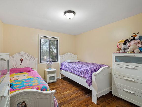 3rd image of 2303 Driftwood Ln