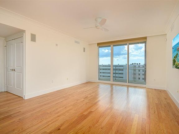 5th image of 1350 Main St Unit 808