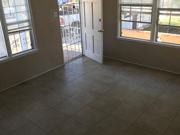 5th image of 1035 N Neptune Ave