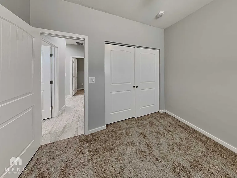 6041 S 8th Pl — Photo 11