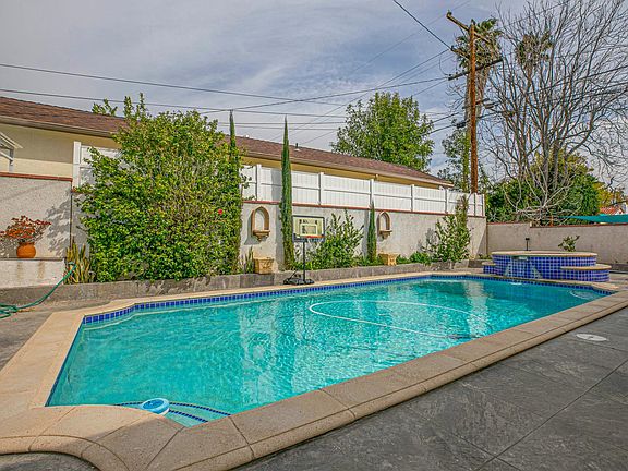 4th image of 1230 Alameda Ave