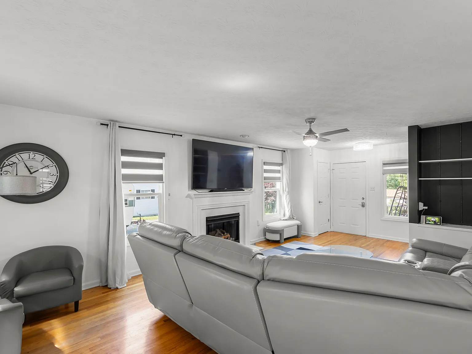 3 bed, 2.5 bath, 1910 sqft, $2,895 — Photo 4