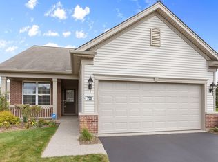 750 Heron Way Ct, Elgin, IL 60124