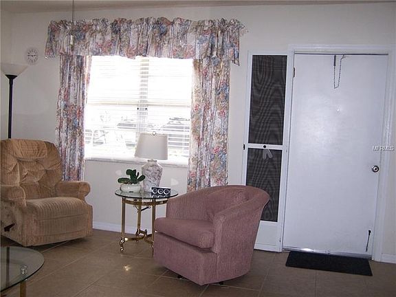 2nd image of 1802 Foxhunt Dr Unit A