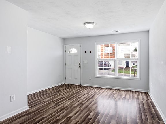 3rd image of 6709 Woodcreeper Dr