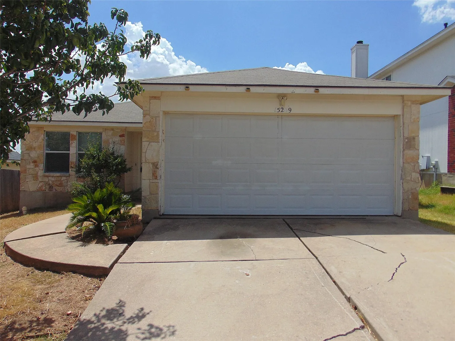3 bed, 2.0 bath, 1511 sqft, $1,995 — Photo 1