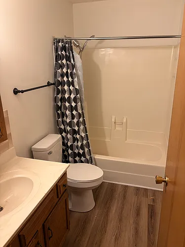 810 Highland Dr #1204 Photo 1