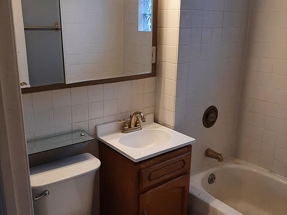 4th image of 5632 N Marmora Ave