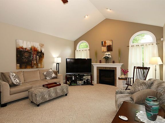 4th image of 4308 Wellington Dr