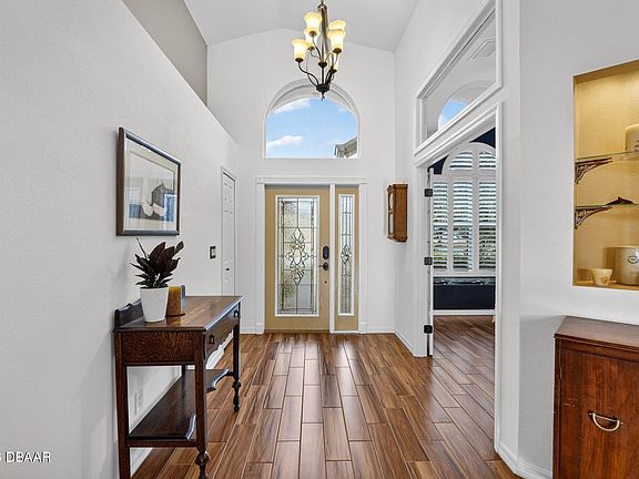 3rd image of 1216 Sunningdale Ln