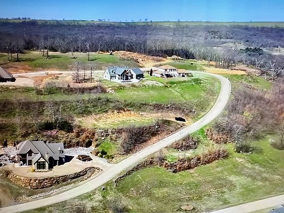3rd image of Spring Hill Ln