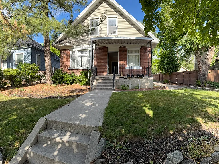 2269 S Green St #1 — Photo 9