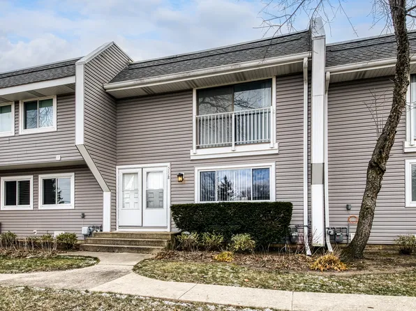 5118 Carol Ln, Gurnee, IL 60031