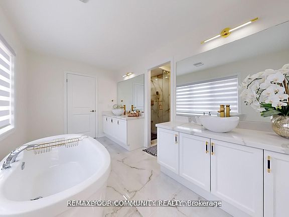 5th image of 1072 Wickham Rd