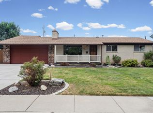 192 E Millerberg Dr S, Sandy, UT 84070
