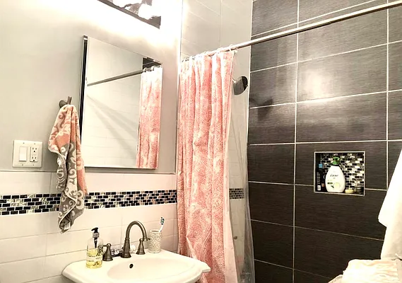 Rented by Bold New York | media 18