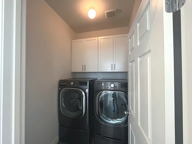 1533 Franklin Ln — Photo 64