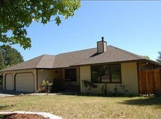 416 Princeton Dr, Sebastopol, CA 95472