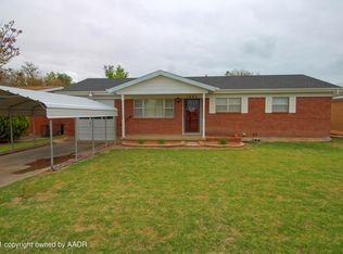 1805 S Grinnell St, Perryton, TX 79070