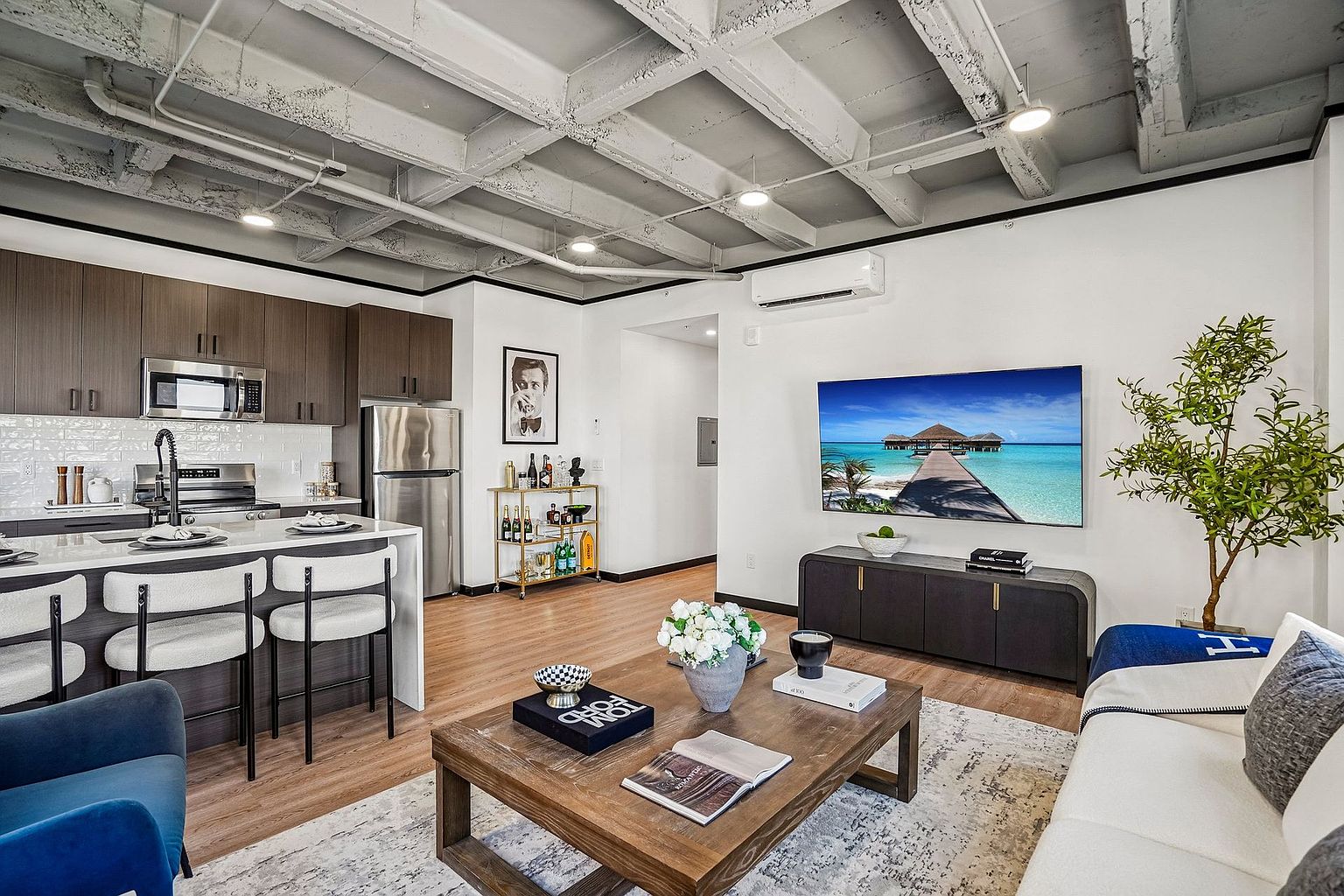 28 N Saginaw St # 404, photo 29