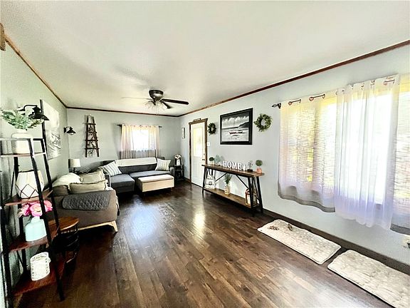 5th image of 1 Miller St