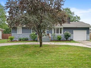 8625 Dewey St, Crown Point, IN 46307