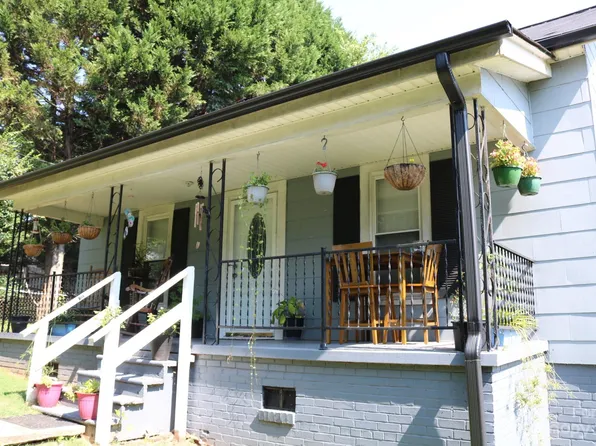 108 Dogwood St, Cramerton, NC 28032