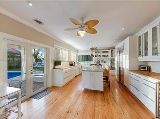 16570 NE 35th Ave, North Miami Beach, FL 33160