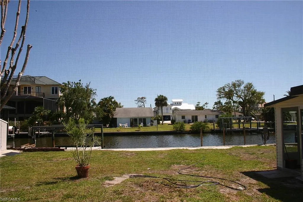 4813 Esplanade St — Photo 4