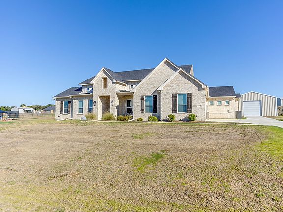3rd image of 160 Rocky Top Ranch Ln