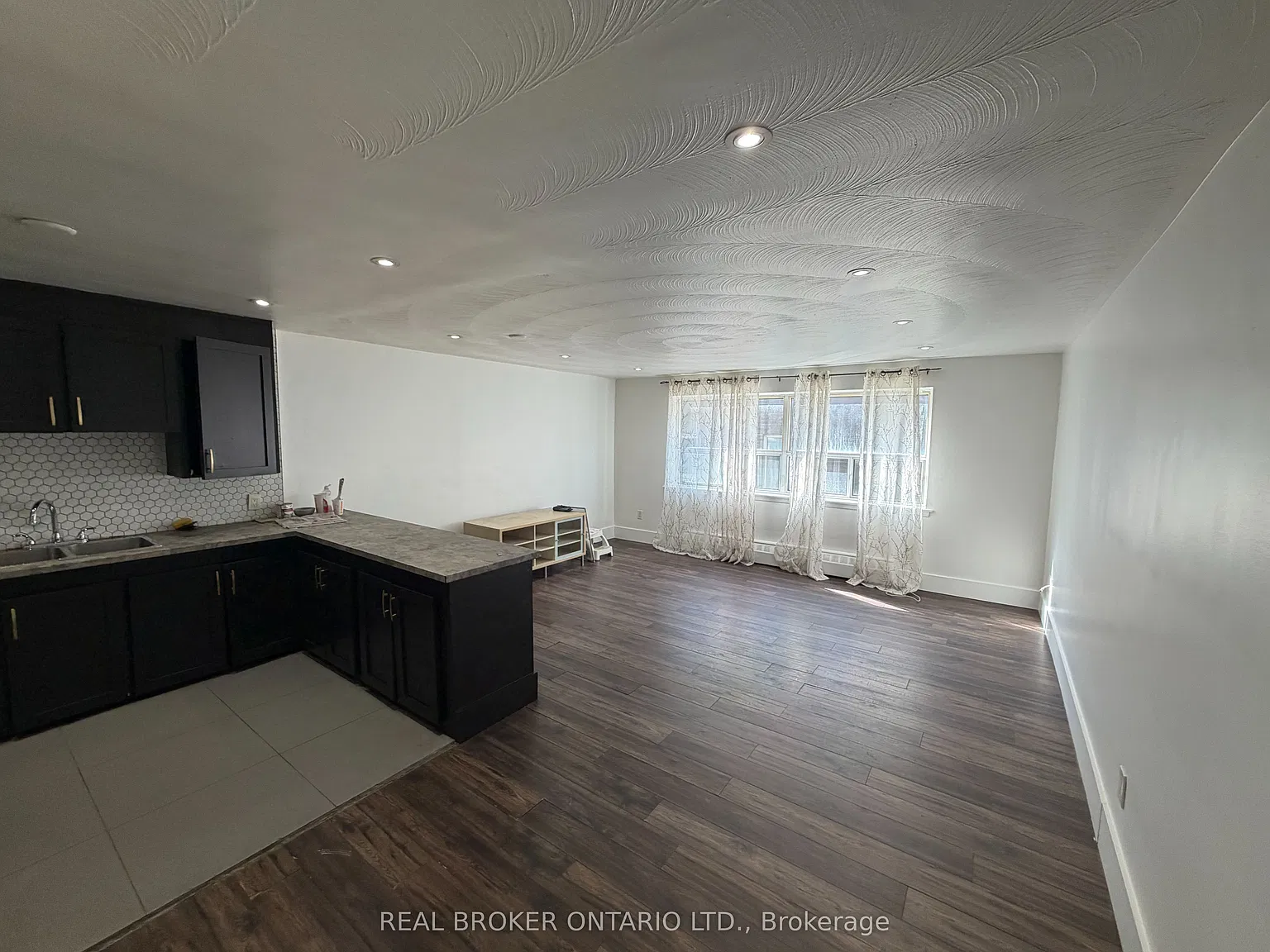 50 Benson Ave — Photo 1