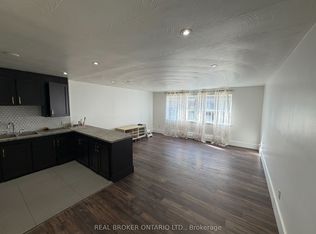 50 Benson Ave #105, Richmond Hill, ON L4C 4E6