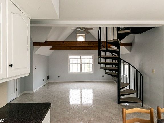5th image of 666 Franklin Ave Floor 1