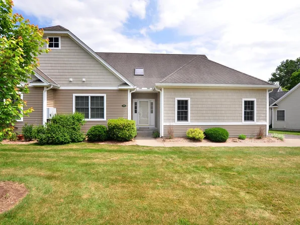 21 Hunters Ridge #21, Granby, CT 06035