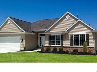 12 Hidden Trl, Lancaster, NY 14086