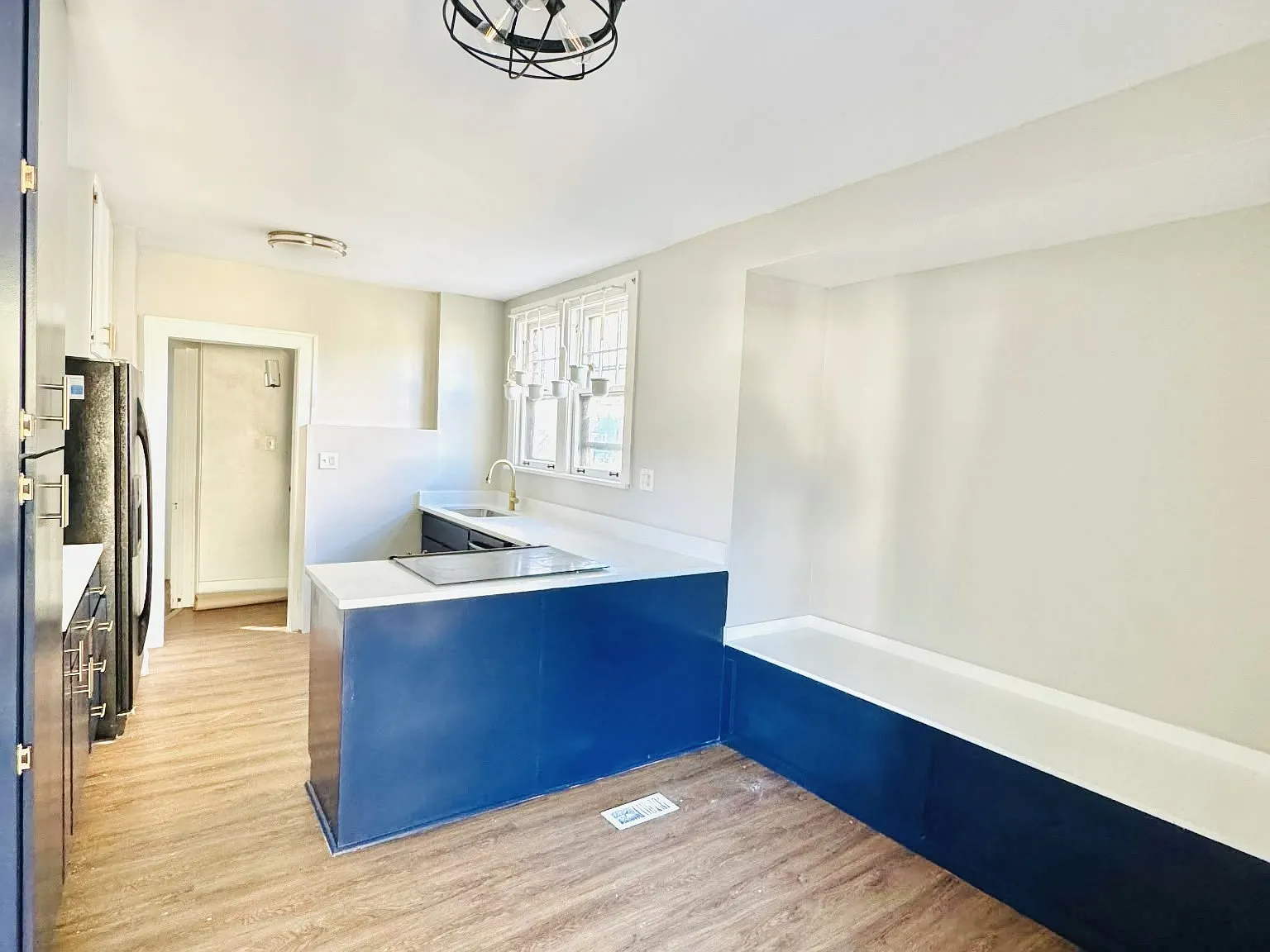5 bed, 1900 sqft, $3,600 — Photo 3