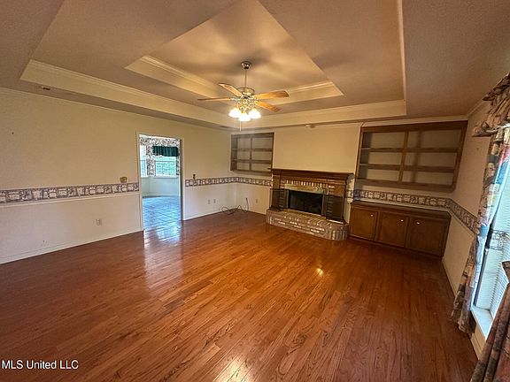 4th image of 813 Eagles Nest Dr